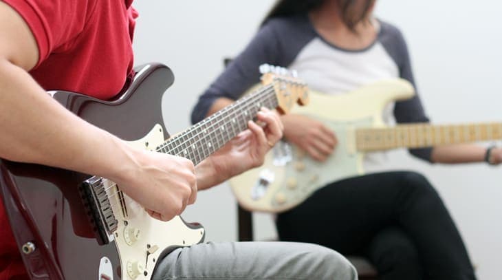 Guitarra para Iniciantes — Do Zero ao Primeiro Acorde